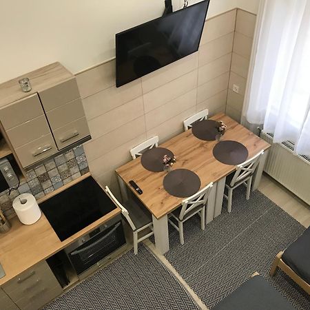 Mora Apartman 2 Kiskunfélegyháza Екстериор снимка