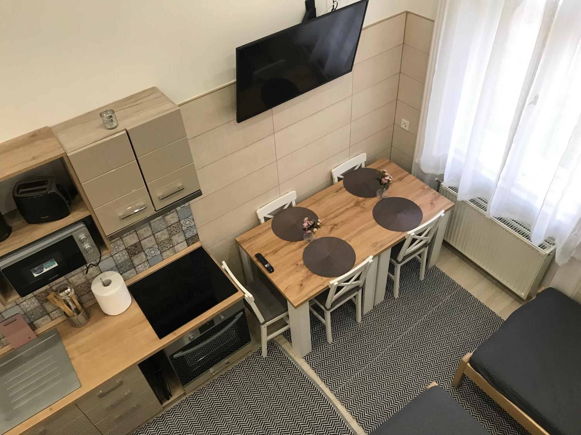 Mora Apartman 2 Kiskunfélegyháza Екстериор снимка