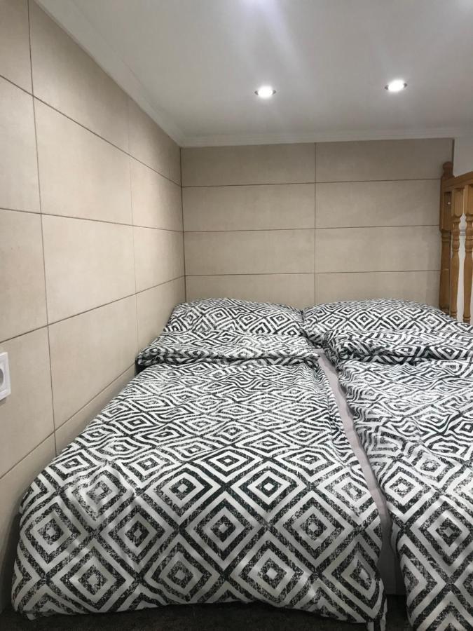 Mora Apartman 2 Kiskunfélegyháza Екстериор снимка
