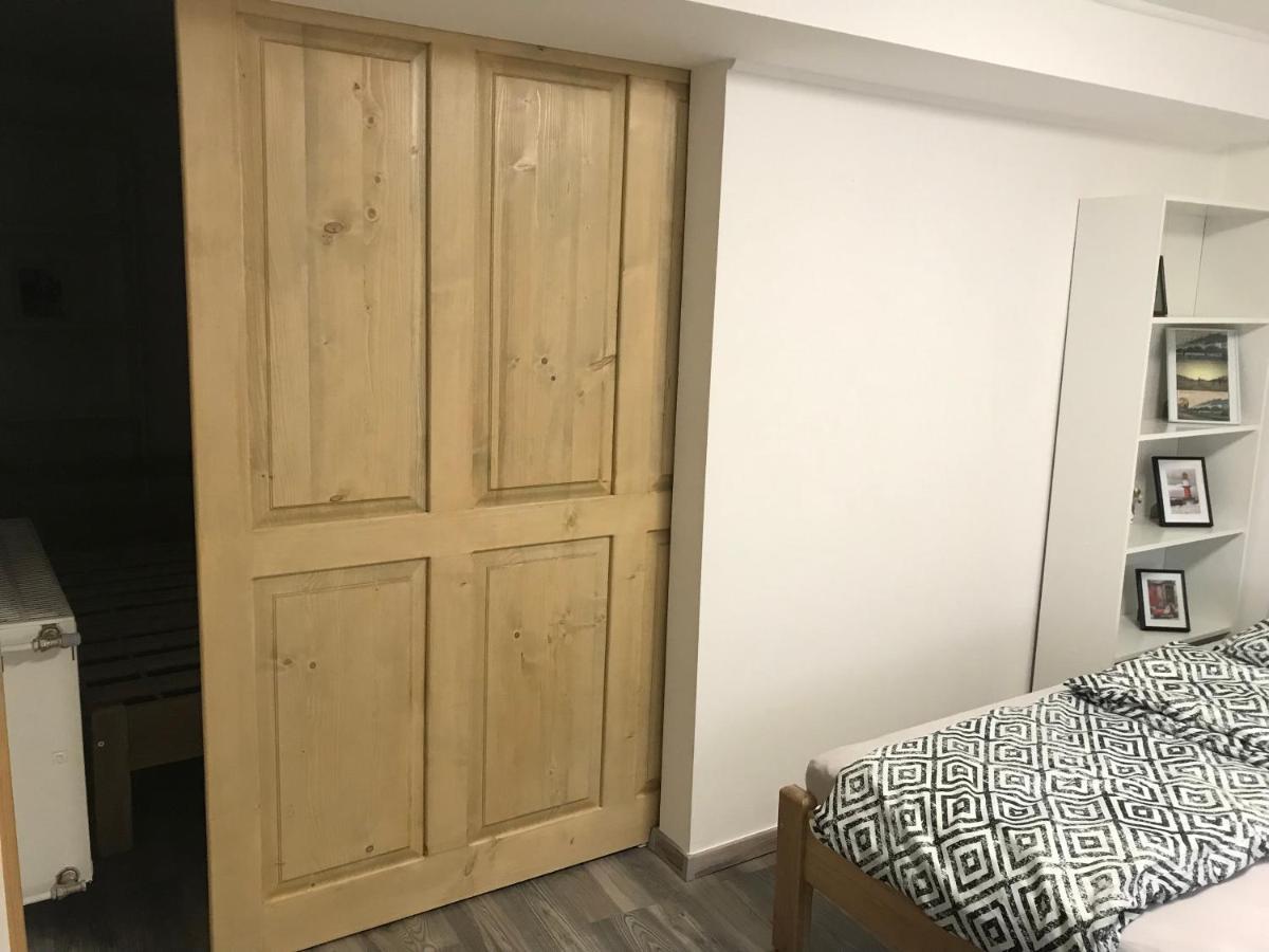 Mora Apartman 2 Kiskunfélegyháza Екстериор снимка